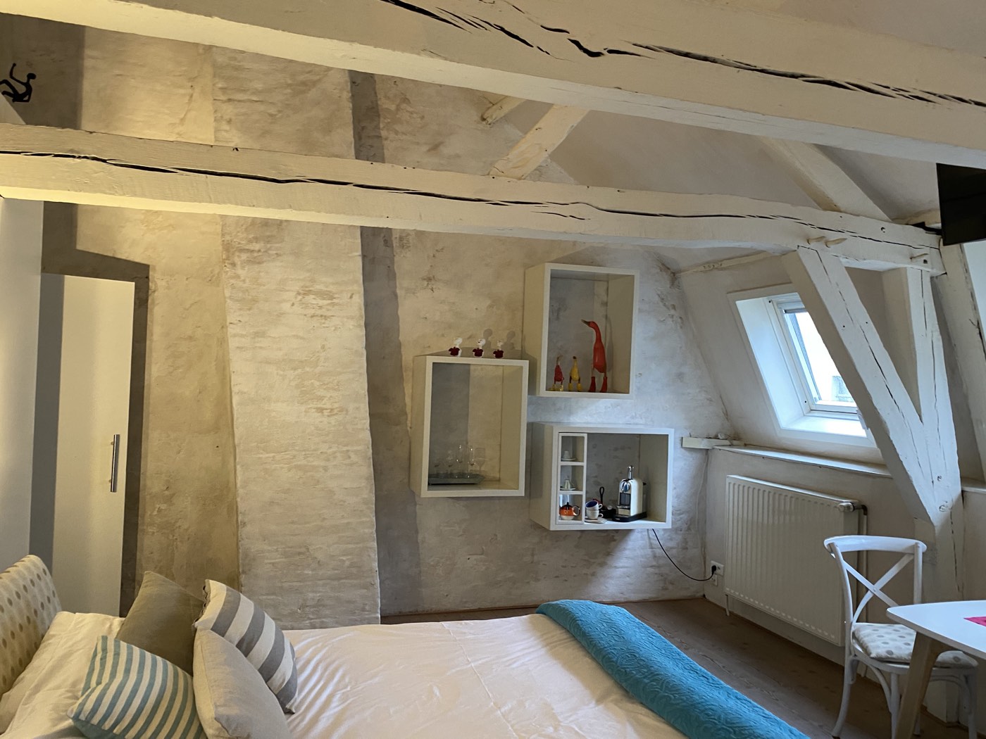 Sitting area with coffee corner under the beams in the Private Room